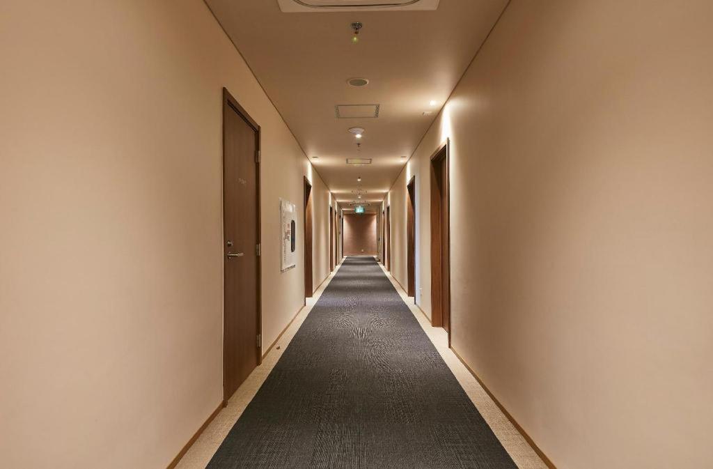 Wishton Hotel Янгон Экстерьер фото