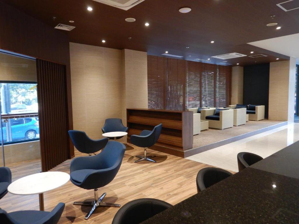 Wishton Hotel Янгон Экстерьер фото