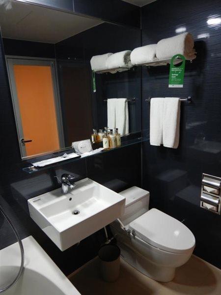 Wishton Hotel Янгон Экстерьер фото